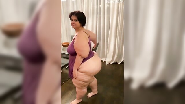 big booty mom in nightgown